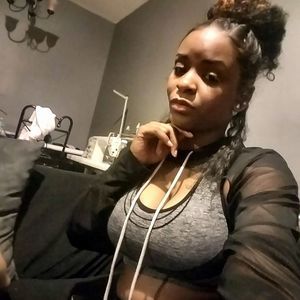 Meet your Posher, Ebonique